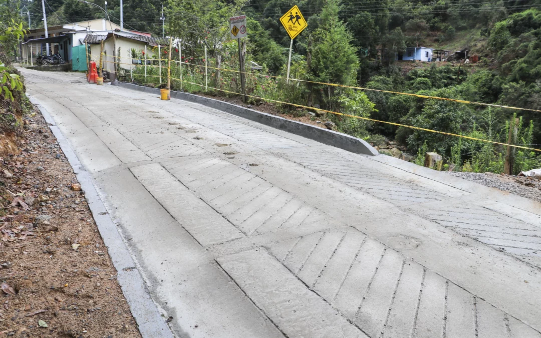 Se terminó la construcción de 11 placa huellas en California